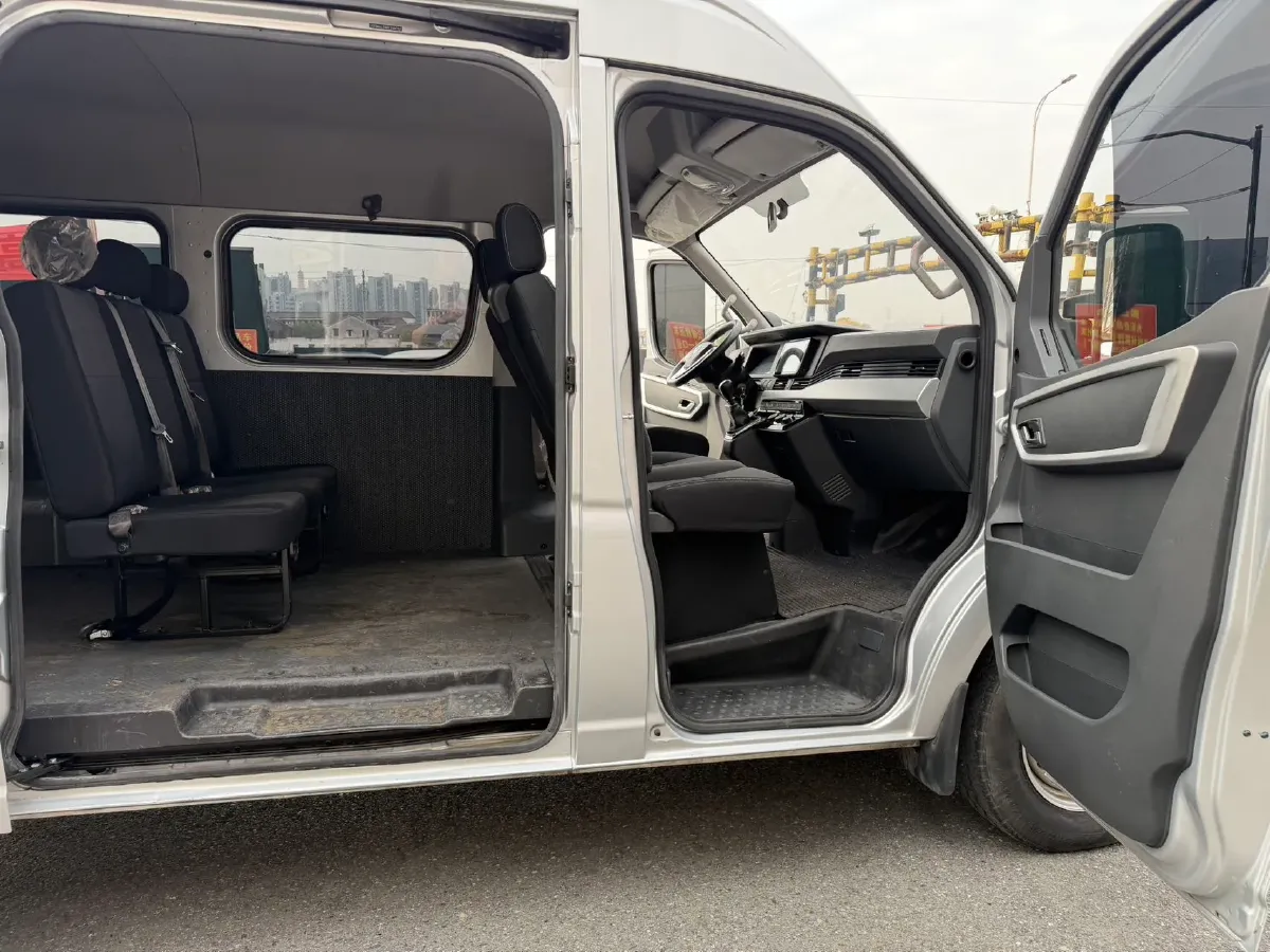 2023 DongFeng DFAC YuFeng 2.0T 136HP L4 7DCT,autocango,china used car exporter,china ev exporter,chinese used car exporter,chinese used ev exporter