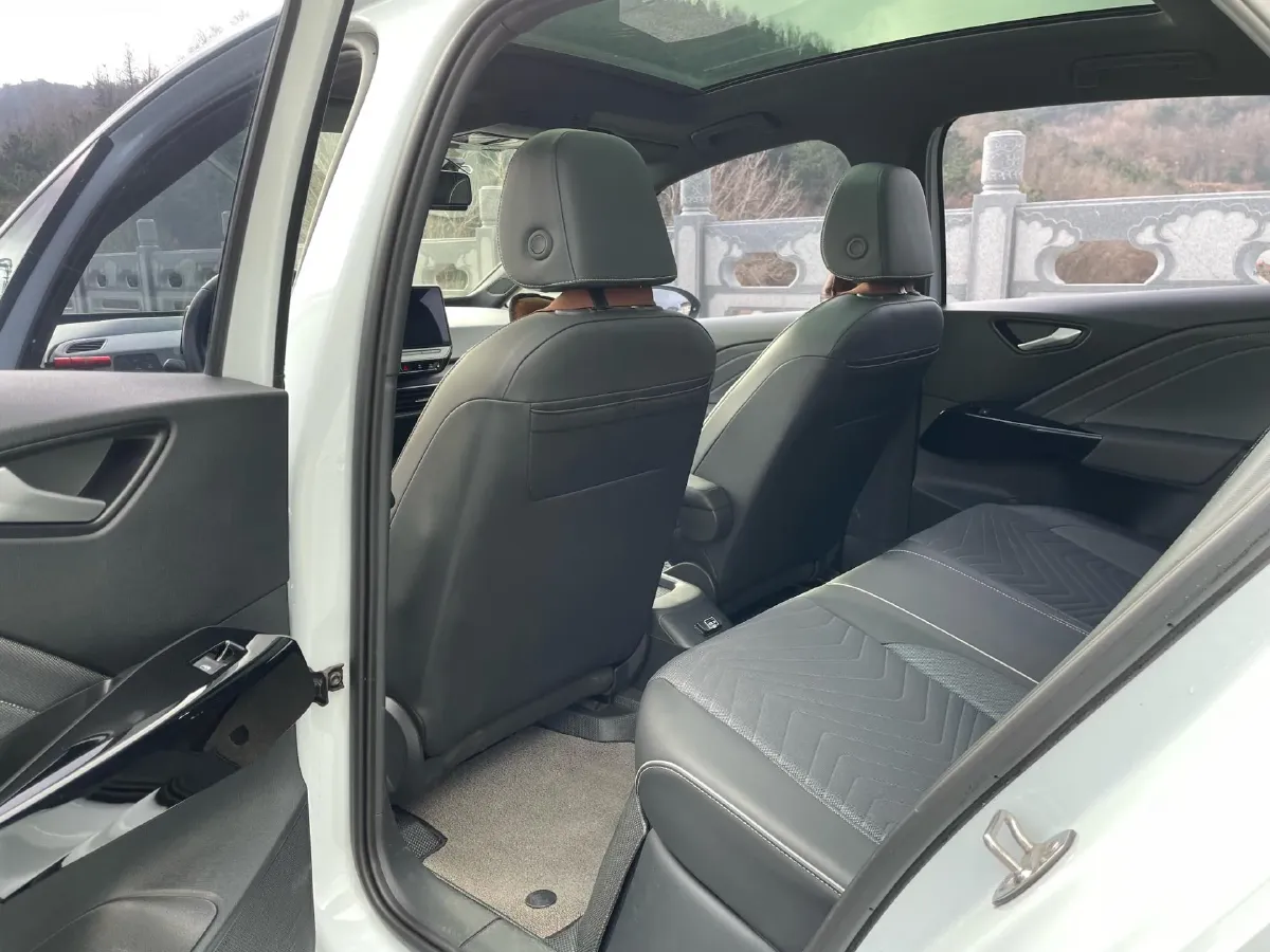 2023 Volkswagen ID.3 BEV 52.8KWH,autocango,china used car exporter,china ev exporter,chinese used car exporter,chinese used ev exporter