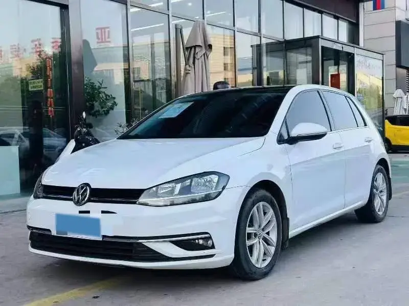 2018 Volkswagen Golf 1.4T 131HP L4 7DCT 2018 Volkswagen Golf 1.4T 131HP L4 7DCT