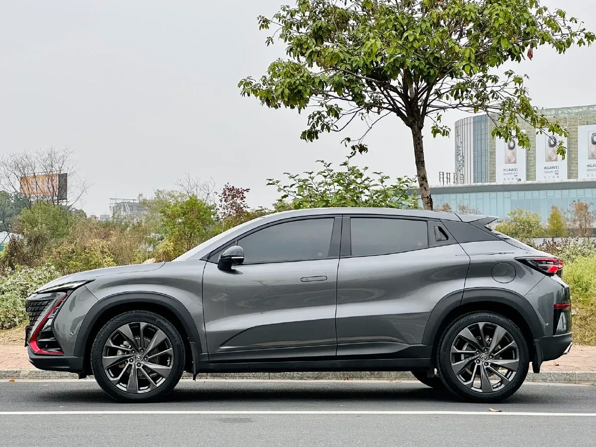 2020 ChangAn UNI-T 1.5T 180HP L4 7DCT,autocango,china used car exporter,china ev exporter,chinese used car exporter,chinese used ev exporter