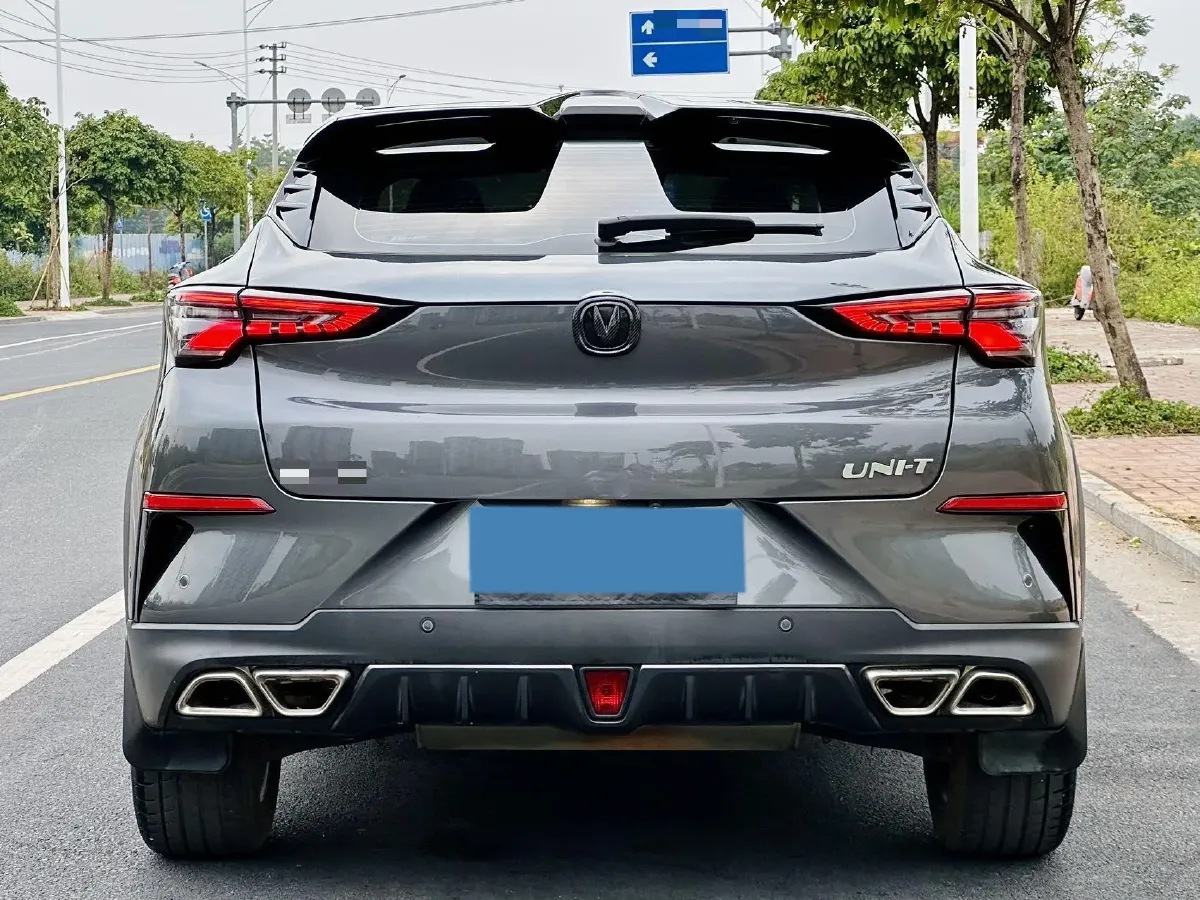 2020 ChangAn UNI-T 1.5T 180HP L4 7DCT,autocango,china used car exporter,china ev exporter,chinese used car exporter,chinese used ev exporter