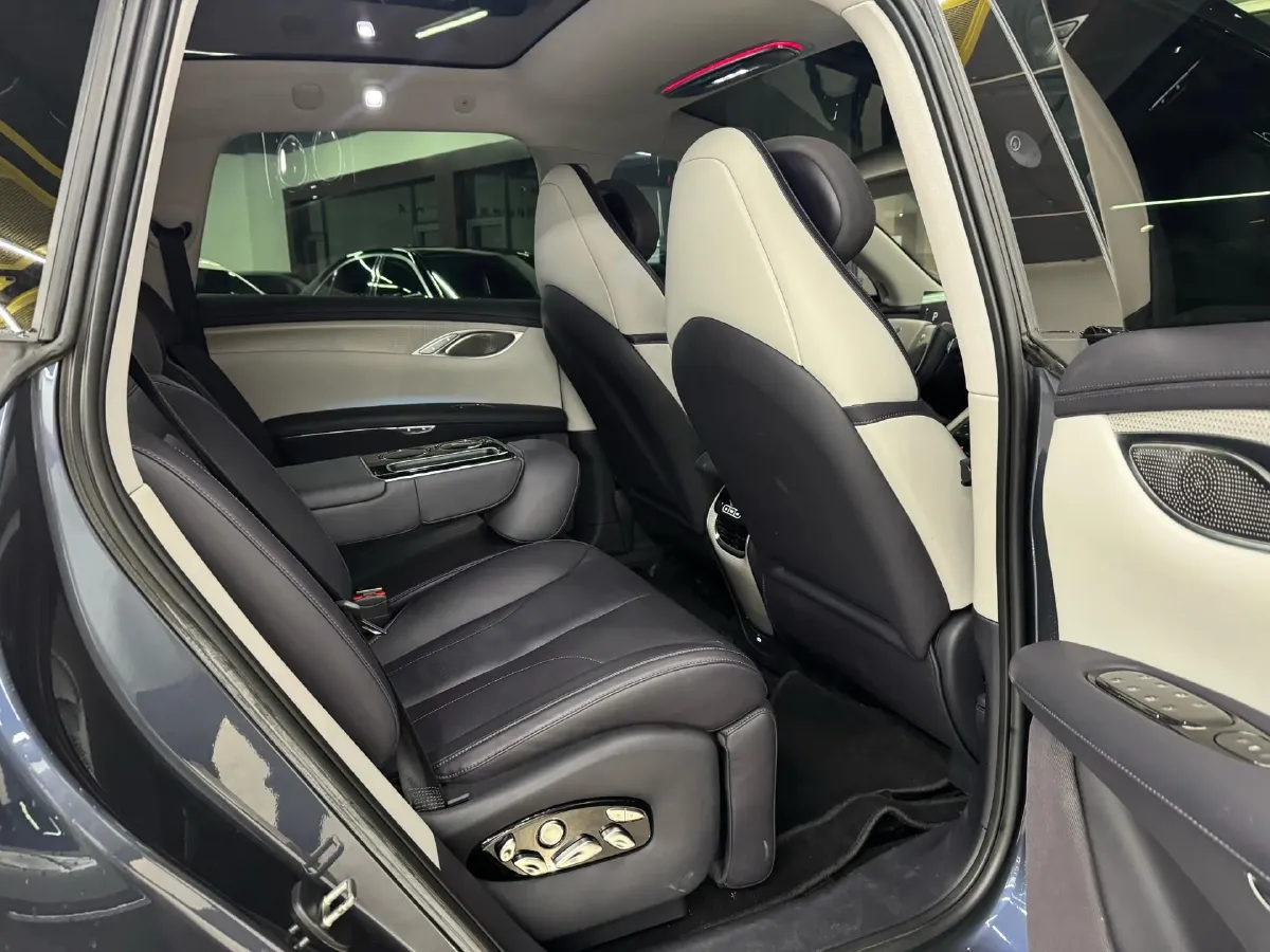 2023 IM LS7 BEV 100KWH,autocango,china used car exporter,china ev exporter,chinese used car exporter,chinese used ev exporter