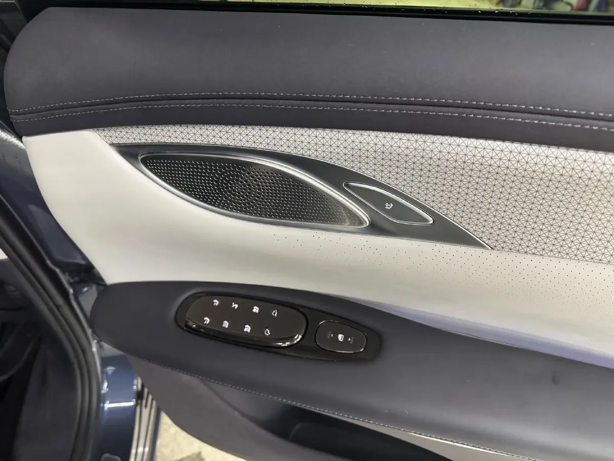 2023 IM LS7 BEV 100KWH,autocango,china used car exporter,china ev exporter,chinese used car exporter,chinese used ev exporter