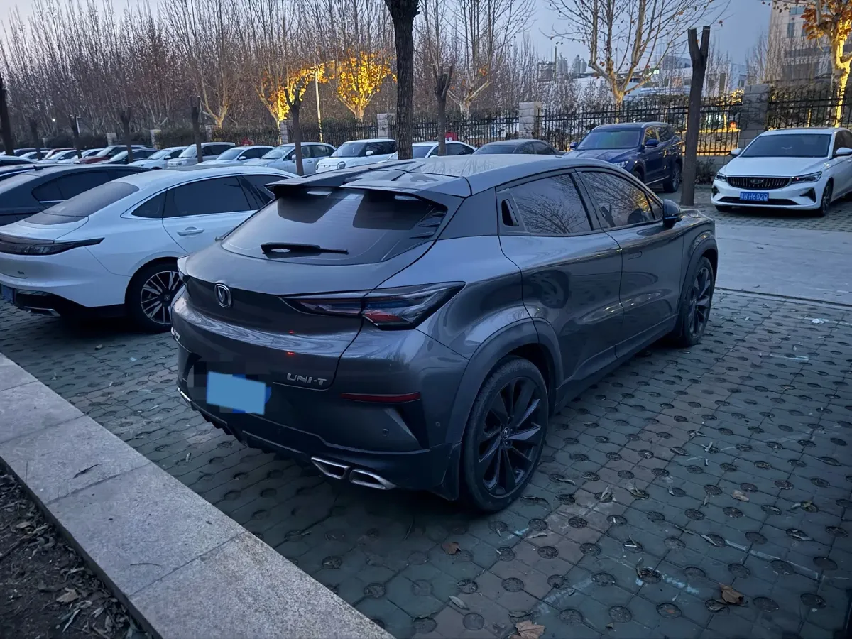 2020 ChangAn UNI-T 1.5T 180HP L4 7DCT,autocango,china used car exporter,china ev exporter,chinese used car exporter,chinese used ev exporter