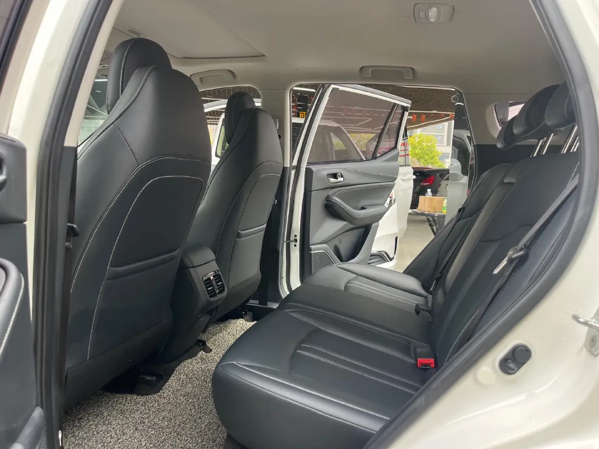 2021 GAC Trumpchi GS4 1.5T 169HP L4 7DCT,autocango,china used car exporter,china ev exporter,chinese used car exporter,chinese used ev exporter