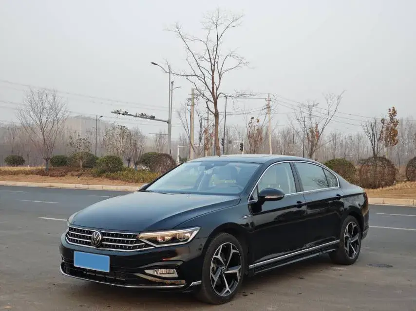 2025 Volkswagen Magotan 2.0T 186HP L4 7DCT