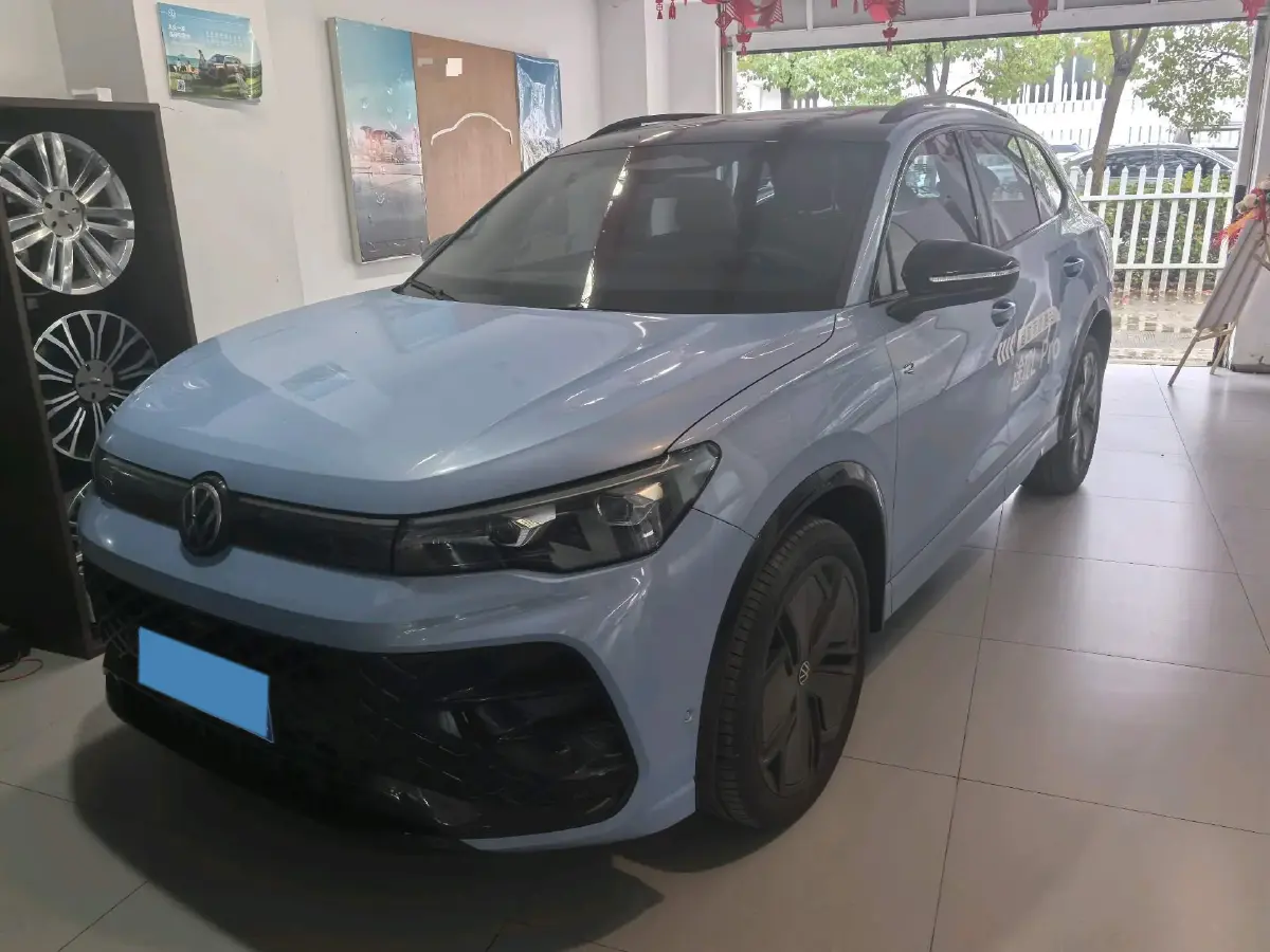 2024 Volkswagen Tiguan L 2.0T 220HP L4 7DCT