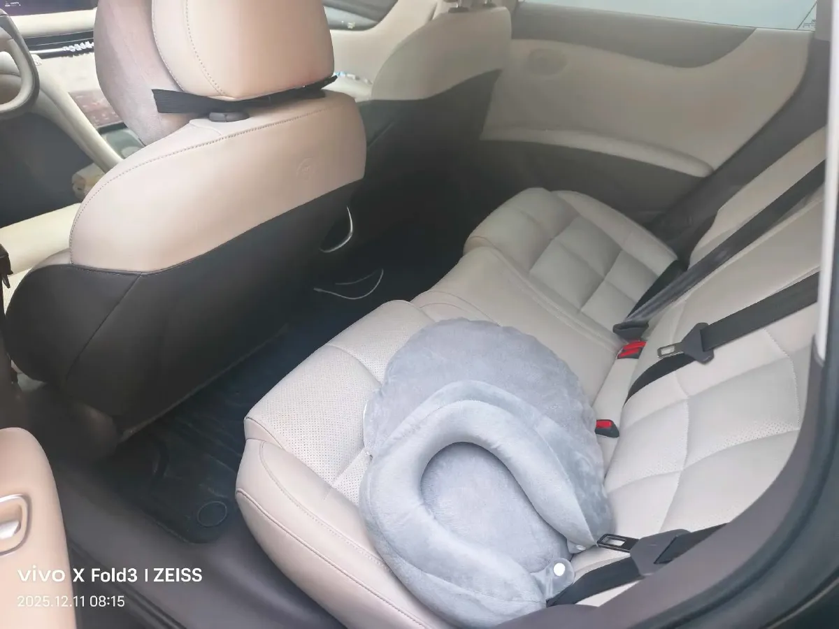 2024 IM L6 BEV 75KWH,autocango,china used car exporter,china ev exporter,chinese used car exporter,chinese used ev exporter