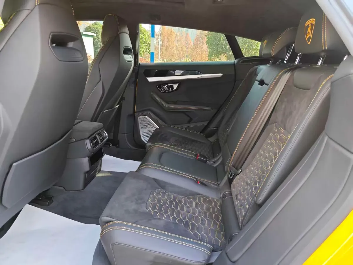 2021 Lamborghini Urus 4.0T 641HP V8 8AT,autocango,china used car exporter,china ev exporter,chinese used car exporter,chinese used ev exporter