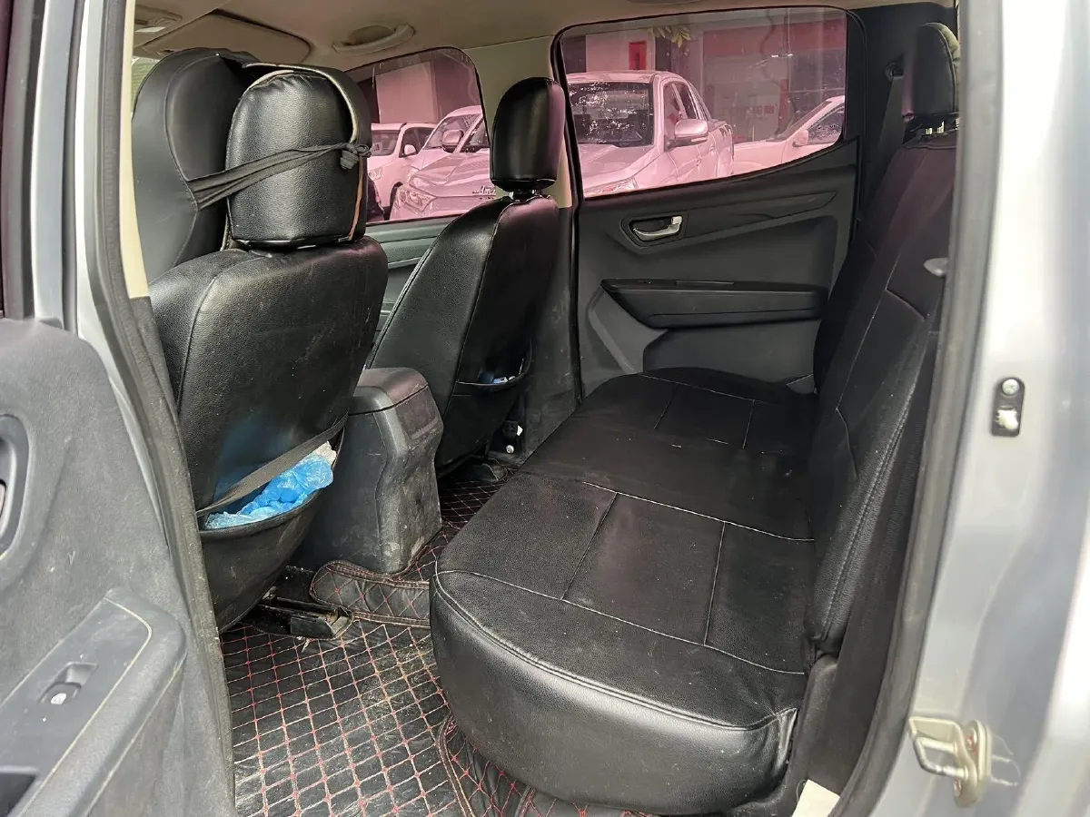 2018 Isuzu Taga 3.0T 131HP L4 5MT,autocango,china used car exporter,china ev exporter,chinese used car exporter,chinese used ev exporter