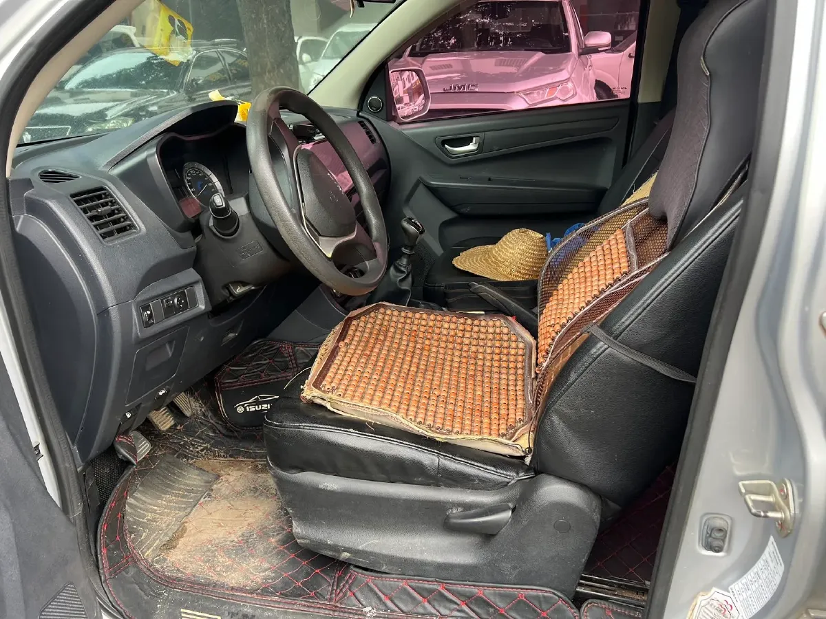 2018 Isuzu Taga 3.0T 131HP L4 5MT,autocango,china used car exporter,china ev exporter,chinese used car exporter,chinese used ev exporter