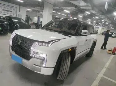 2024 YangWang U8 2.0T 272HP L4 REEV 49.05KWH