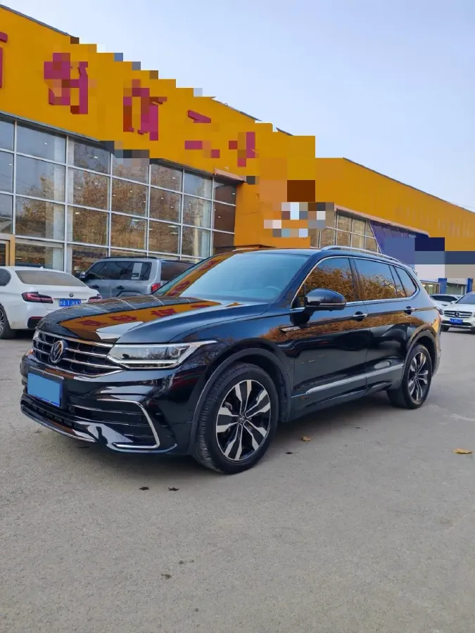 2024 Volkswagen Tiguan L 2.0T 186HP L4 7DCT,autocango,china used car exporter,china ev exporter,chinese used car exporter,chinese used ev exporter