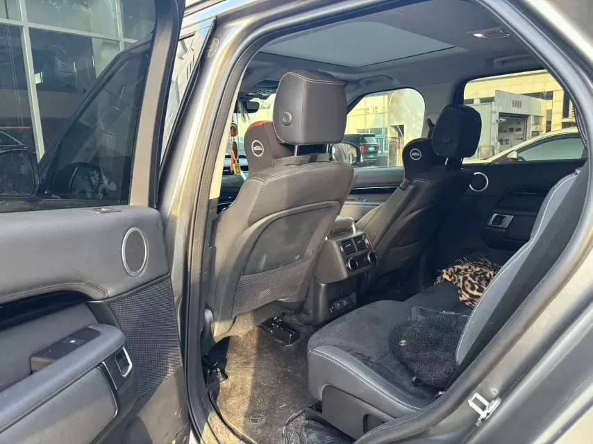 2024 Land Rover Discovery 3.0T 360HP L6 8AT,autocango,china used car exporter,china ev exporter,chinese used car exporter,chinese used ev exporter