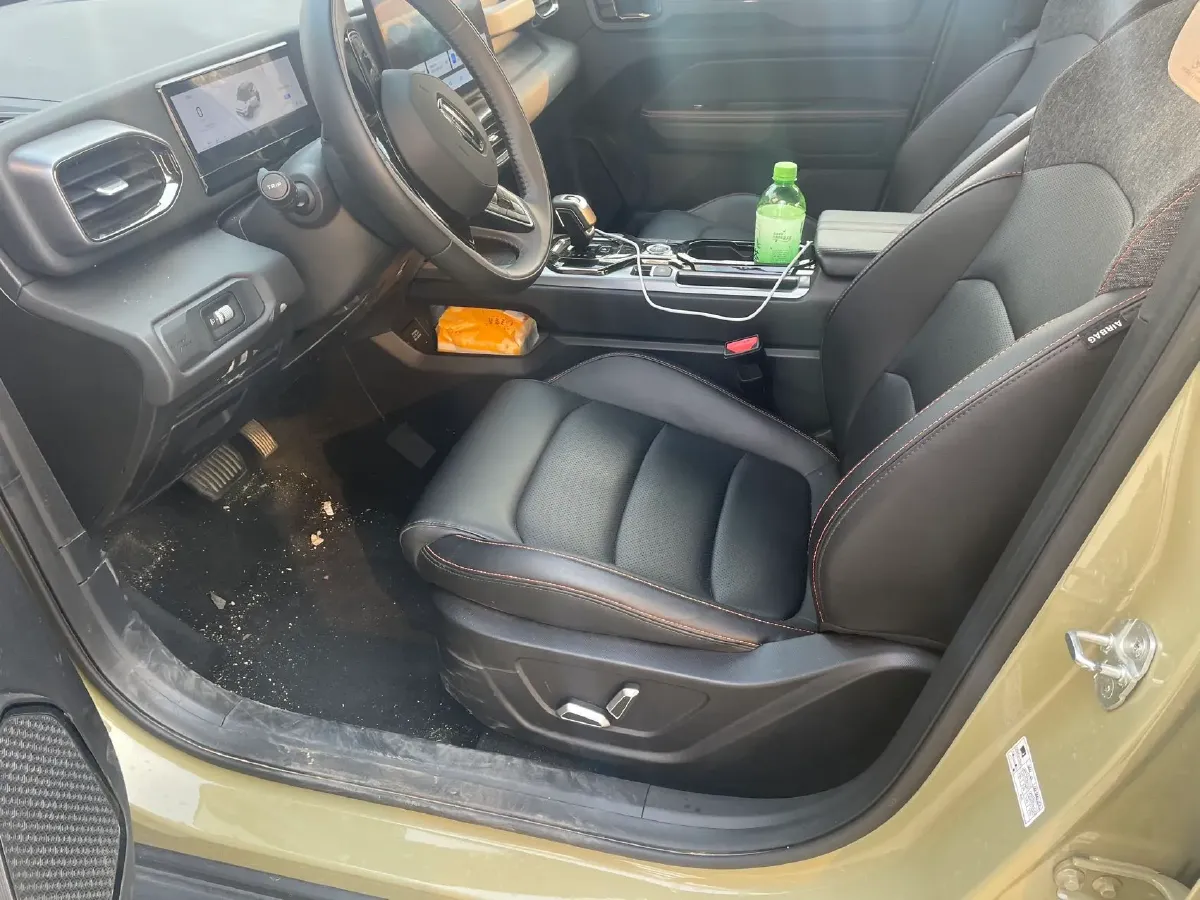 2025 Geely Cowboy 1.5T 181HP L4 7DCT,autocango,china used car exporter,china ev exporter,chinese used car exporter,chinese used ev exporter