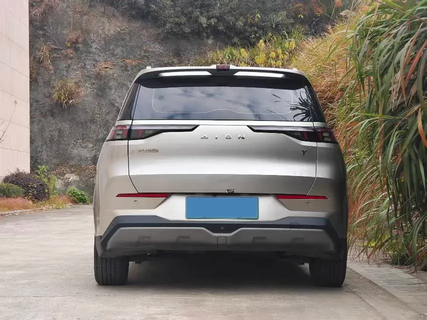 2022 Geely Okavango 1.8T 184HP L4 7DCT,autocango,china used car exporter,china ev exporter,chinese used car exporter,chinese used ev exporter