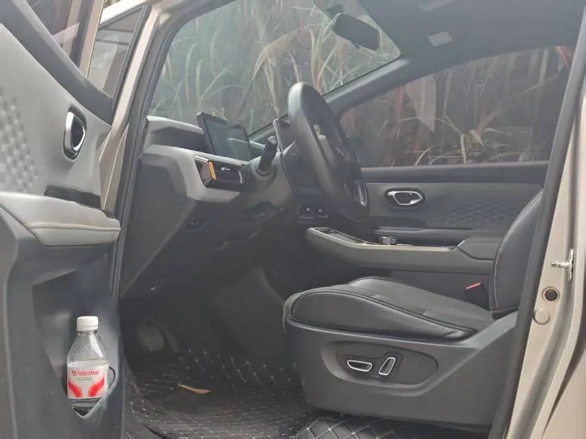 2022 Geely Okavango 1.8T 184HP L4 7DCT,autocango,china used car exporter,china ev exporter,chinese used car exporter,chinese used ev exporter