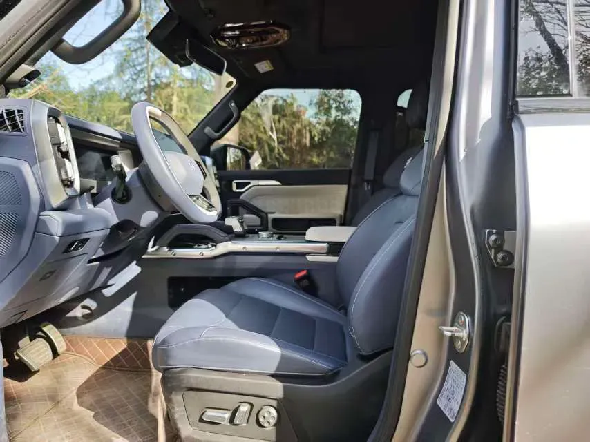 2024 Jetour ShanHai TravellerC-DM 1.5T 156HP L4 3DHT PHEV 43.24KWH,autocango,china used car exporter,china ev exporter,chinese used car exporter,chinese used ev exporter