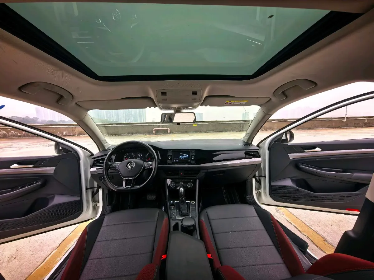 2019 HuangHai WeiLong 2.4T 218HP L4 6AT,autocango,china used car exporter,china ev exporter,chinese used car exporter,chinese used ev exporter