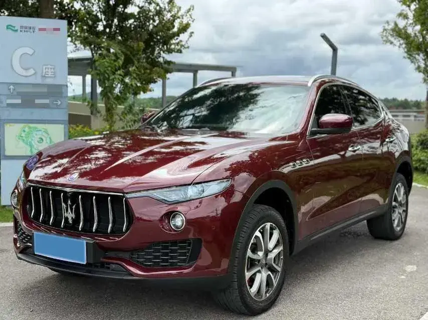 2018 Maserati Levante 3.0T 350HP V6 8AT