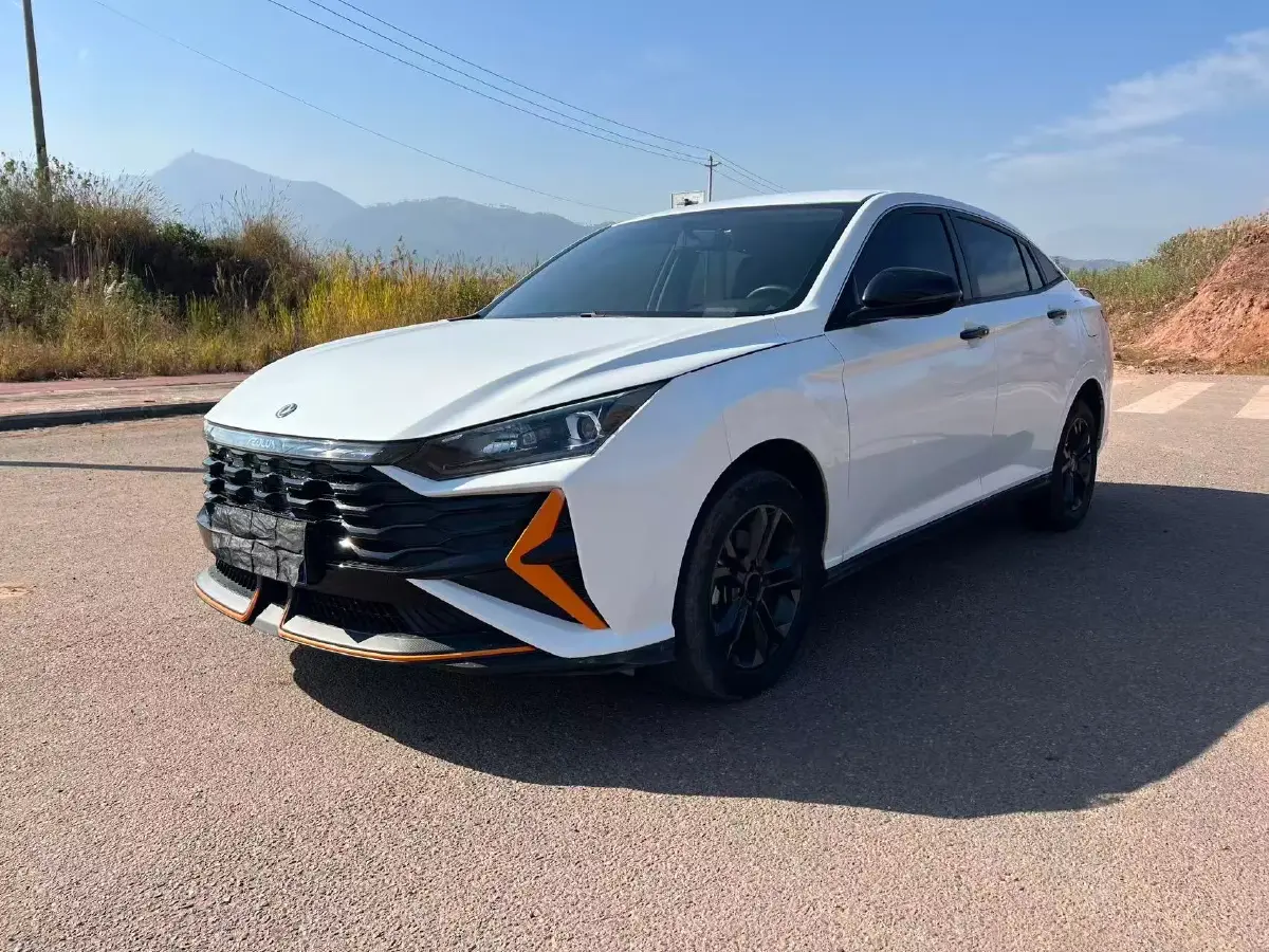 2023 DongFeng Aeolus YiXuan 1.5L 125HP L4 6DCT 2023 DongFeng Aeolus YiXuan 1.5L 125HP L4 6DCT