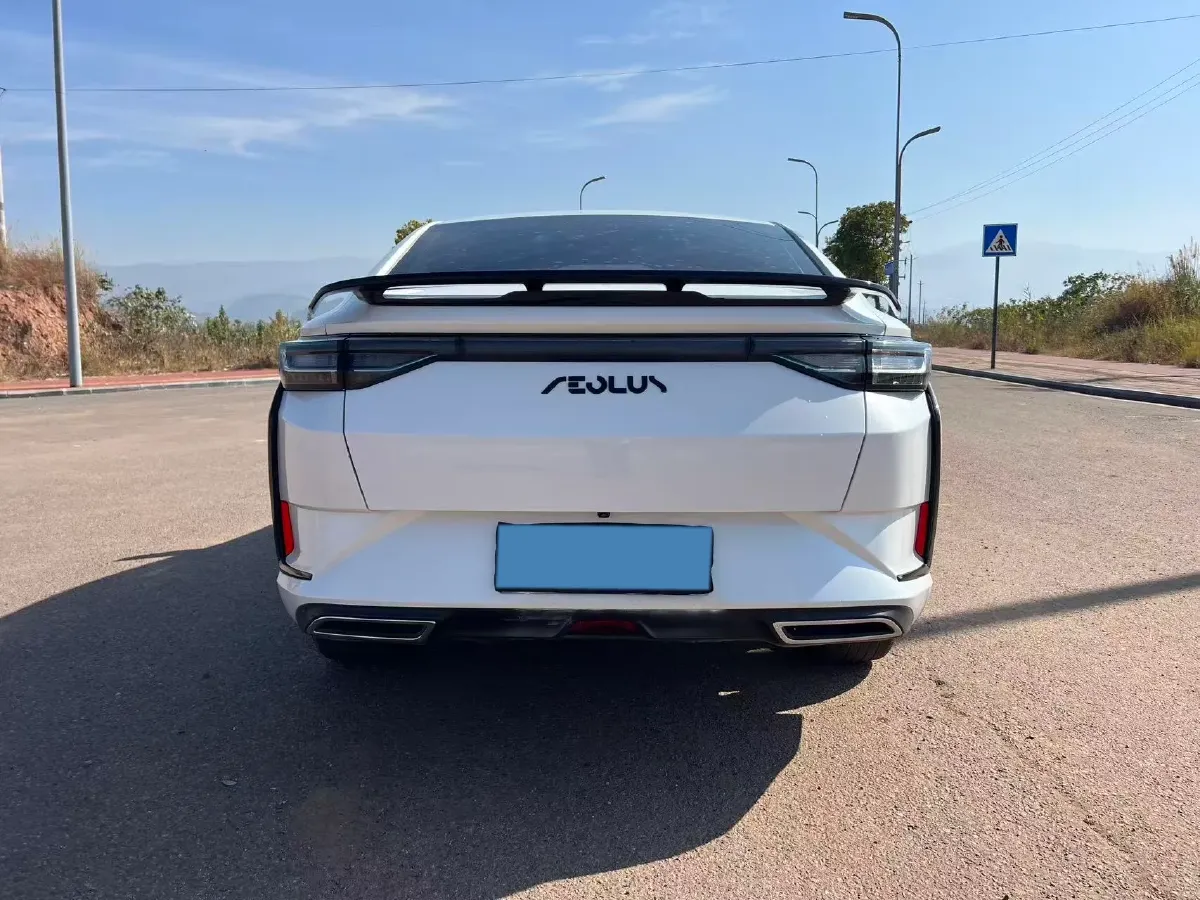 2023 DongFeng Aeolus YiXuan 1.5L 125HP L4 6DCT,autocango,china used car exporter,china ev exporter,chinese used car exporter,chinese used ev exporter