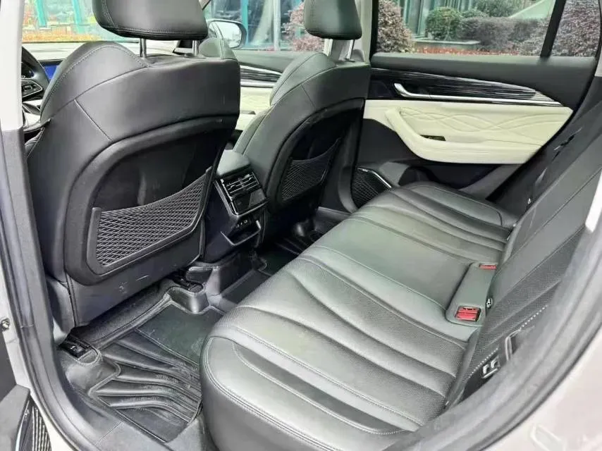 2023 Geely Monjaro 2.0T 238HP L4 8AT,autocango,china used car exporter,china ev exporter,chinese used car exporter,chinese used ev exporter