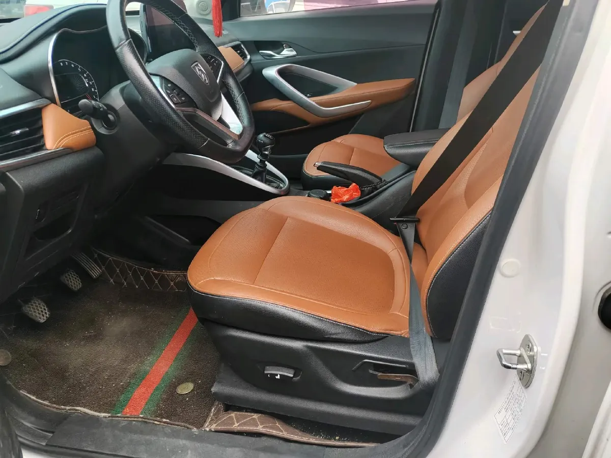 2019 Yema BoJun 1.5L 112HP L4 5MT,autocango,china used car exporter,china ev exporter,chinese used car exporter,chinese used ev exporter
