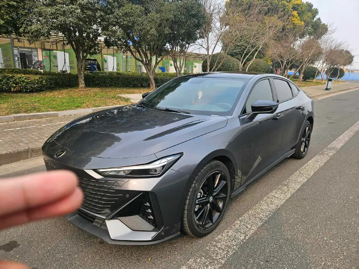 2022 ChangAn UNI-V 1.5T 188HP L4 7DCT