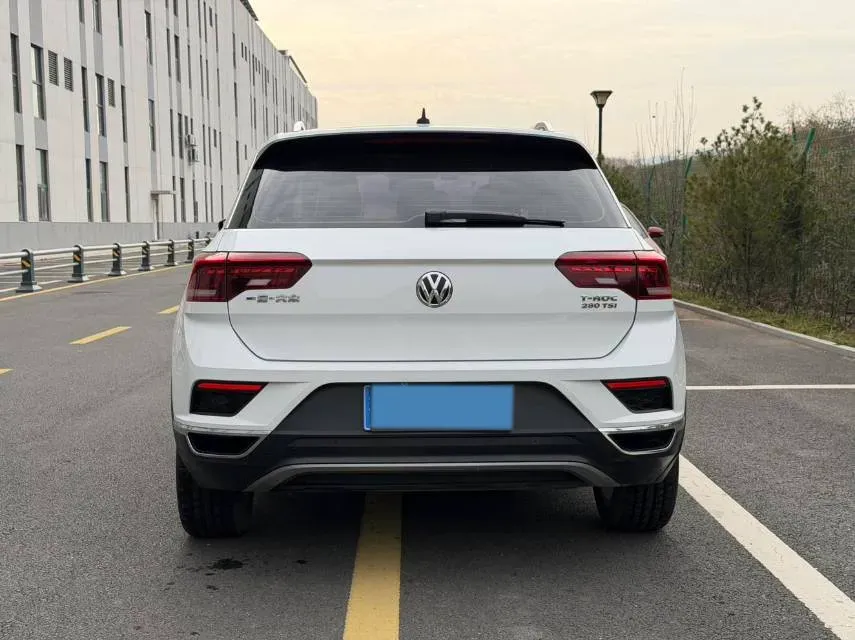 2018 Mitsubishi Eclipse Cross 1.5T 170HP L4 CVT,autocango,china used car exporter,china ev exporter,chinese used car exporter,chinese used ev exporter