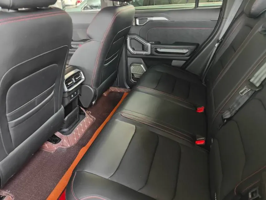 2025 Jetour Traveller 2.0T 254HP L4 7DCT,autocango,china used car exporter,china ev exporter,chinese used car exporter,chinese used ev exporter