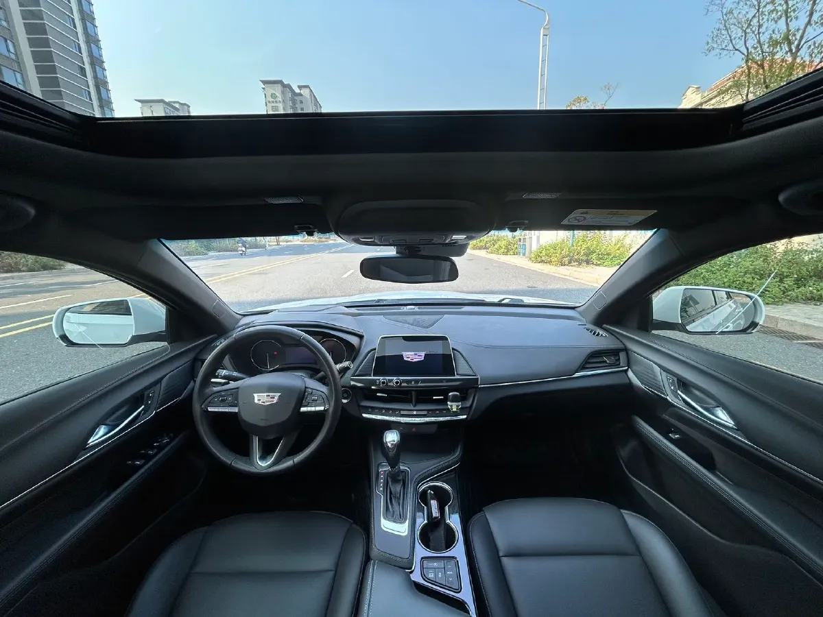 2021 Cadillac CT4 2.0T 237HP L4 8AT,autocango,china used car exporter,china ev exporter,chinese used car exporter,chinese used ev exporter