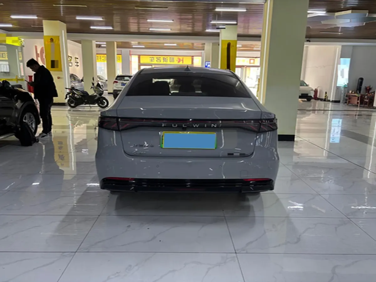 2025 Fulwin FulwinA8L 1.5T 156HP L4 1DHT PHEV 18.67KWH,autocango,china used car exporter,china ev exporter,chinese used car exporter,chinese used ev exporter