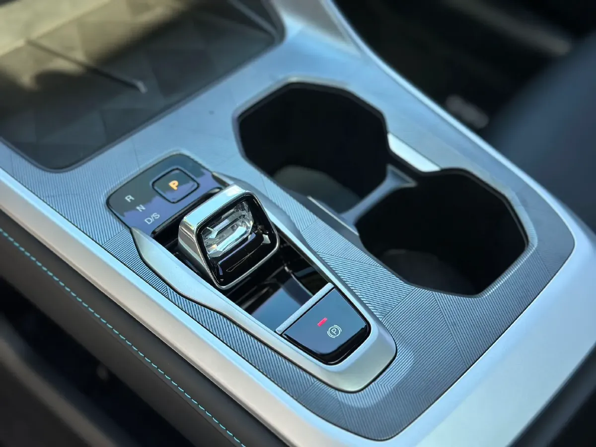 2023 GAC Trumpchi GS3 1.5T 177HP L4 7DCT,autocango,china used car exporter,china ev exporter,chinese used car exporter,chinese used ev exporter