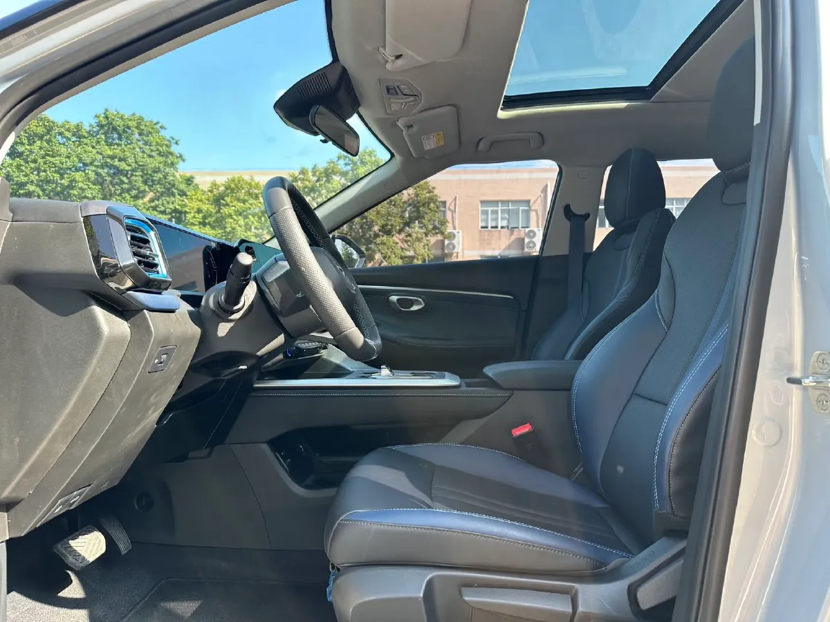 2023 GAC Trumpchi GS3 1.5T 177HP L4 7DCT,autocango,china used car exporter,china ev exporter,chinese used car exporter,chinese used ev exporter