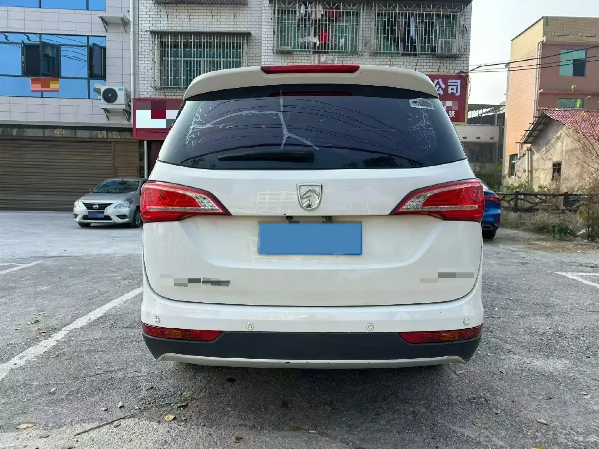 2017 BaoJun 730 1.5T 150HP L4 6MT,autocango,china used car exporter,china ev exporter,chinese used car exporter,chinese used ev exporter