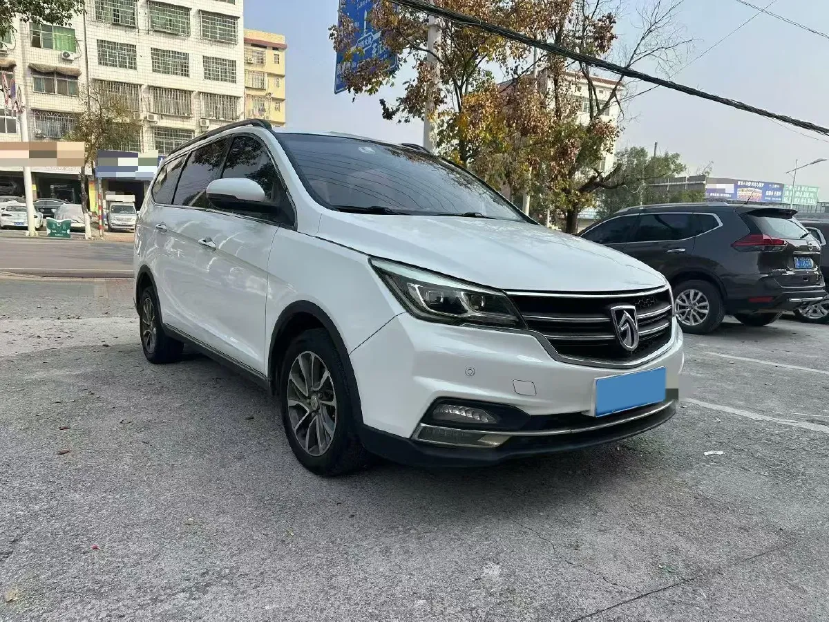 2017 BaoJun 730 1.5T 150HP L4 6MT,autocango,china used car exporter,china ev exporter,chinese used car exporter,chinese used ev exporter