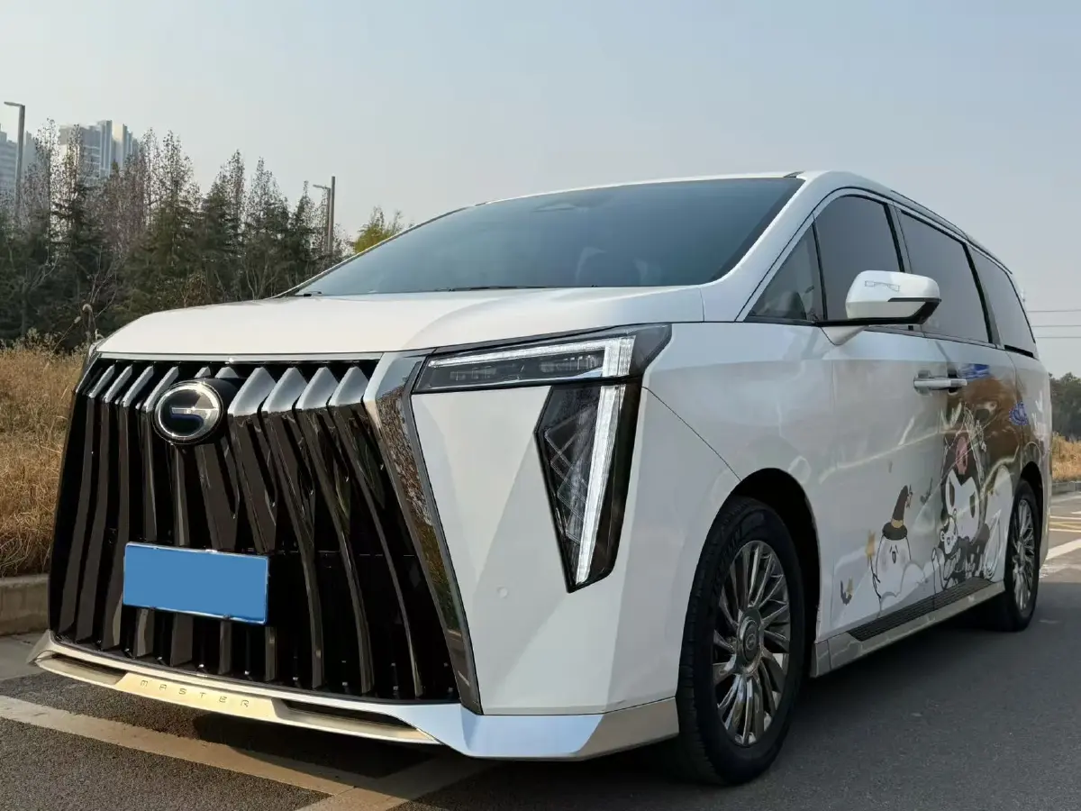 2023 GAC Trumpchi M8 2.0T 190HP L4 E-CVT Hybrid