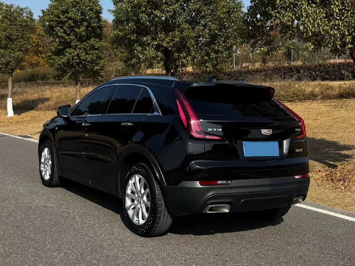 2021 Cadillac XT4 2.0T 237HP L4 9AT,autocango,china used car exporter,china ev exporter,chinese used car exporter,chinese used ev exporter