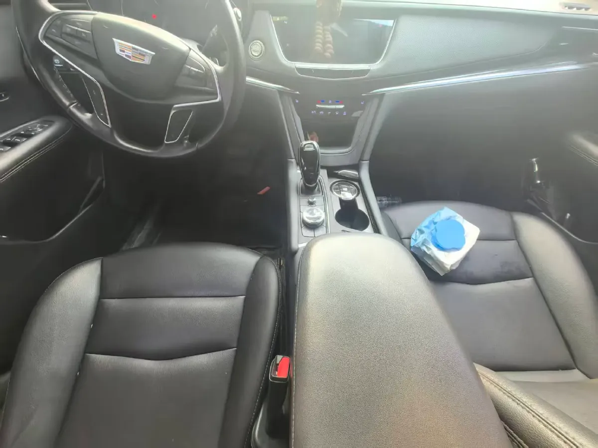 2023 Cadillac XT5 2.0T 237HP L4 9AT,autocango,china used car exporter,china ev exporter,chinese used car exporter,chinese used ev exporter