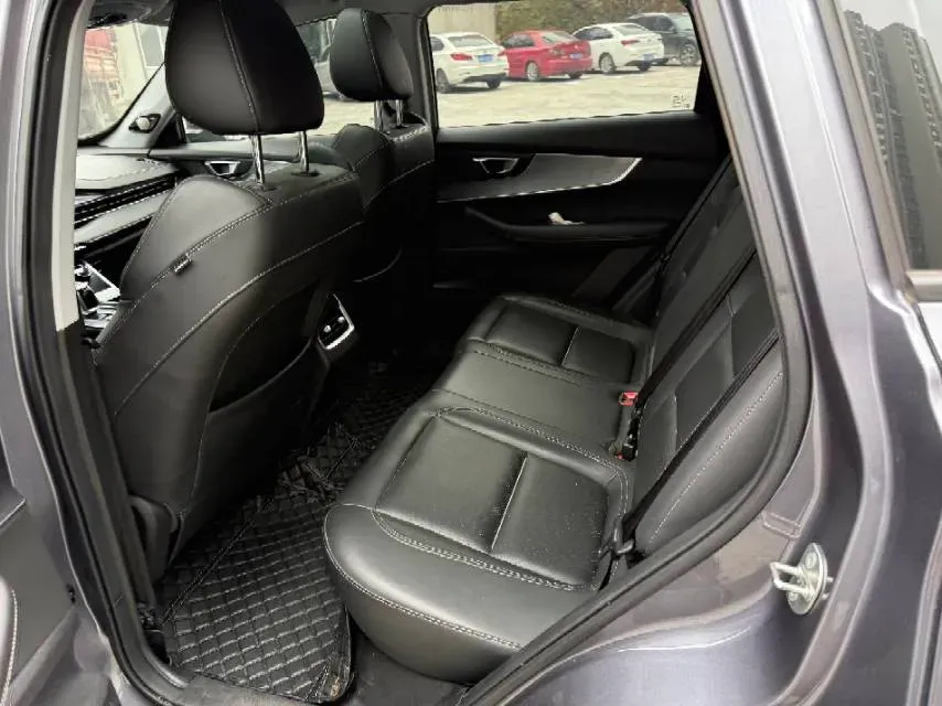 2022 Chery Tiggo 7 Plus 1.5T 156HP L4 CVT,autocango,china used car exporter,china ev exporter,chinese used car exporter,chinese used ev exporter