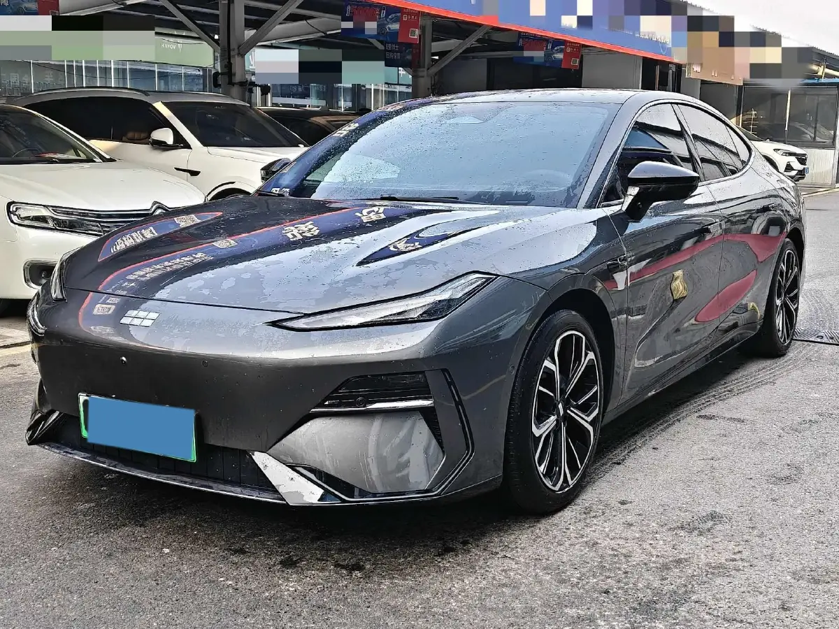 2025 MAXUS InterstellarX 2.5T 224HP L4 8AT