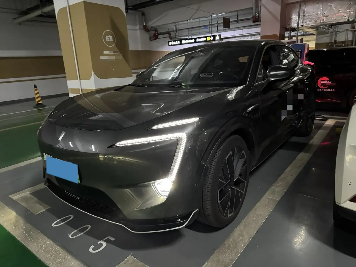 2024 Avatr 11 BEV 90KWH