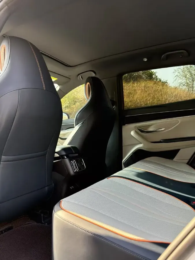 2022 Geely JiaJi 1.5T 177HP L3 7DCT PHEV 15.5KWH,autocango,china used car exporter,china ev exporter,chinese used car exporter,chinese used ev exporter