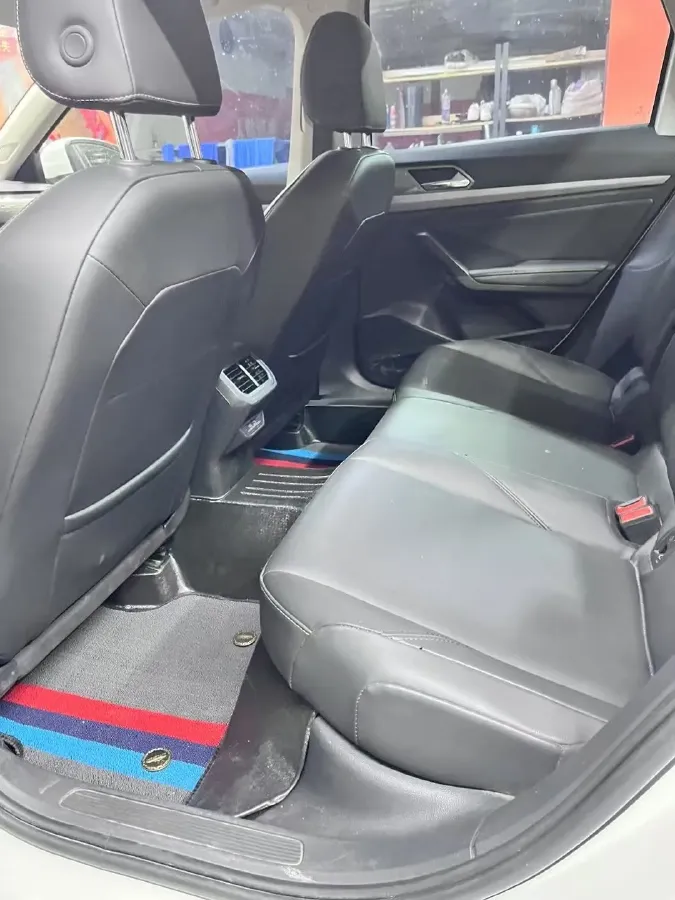 2022 Volkswagen T-Roc 1.4T 150HP L4 7DCT,autocango,china used car exporter,china ev exporter,chinese used car exporter,chinese used ev exporter