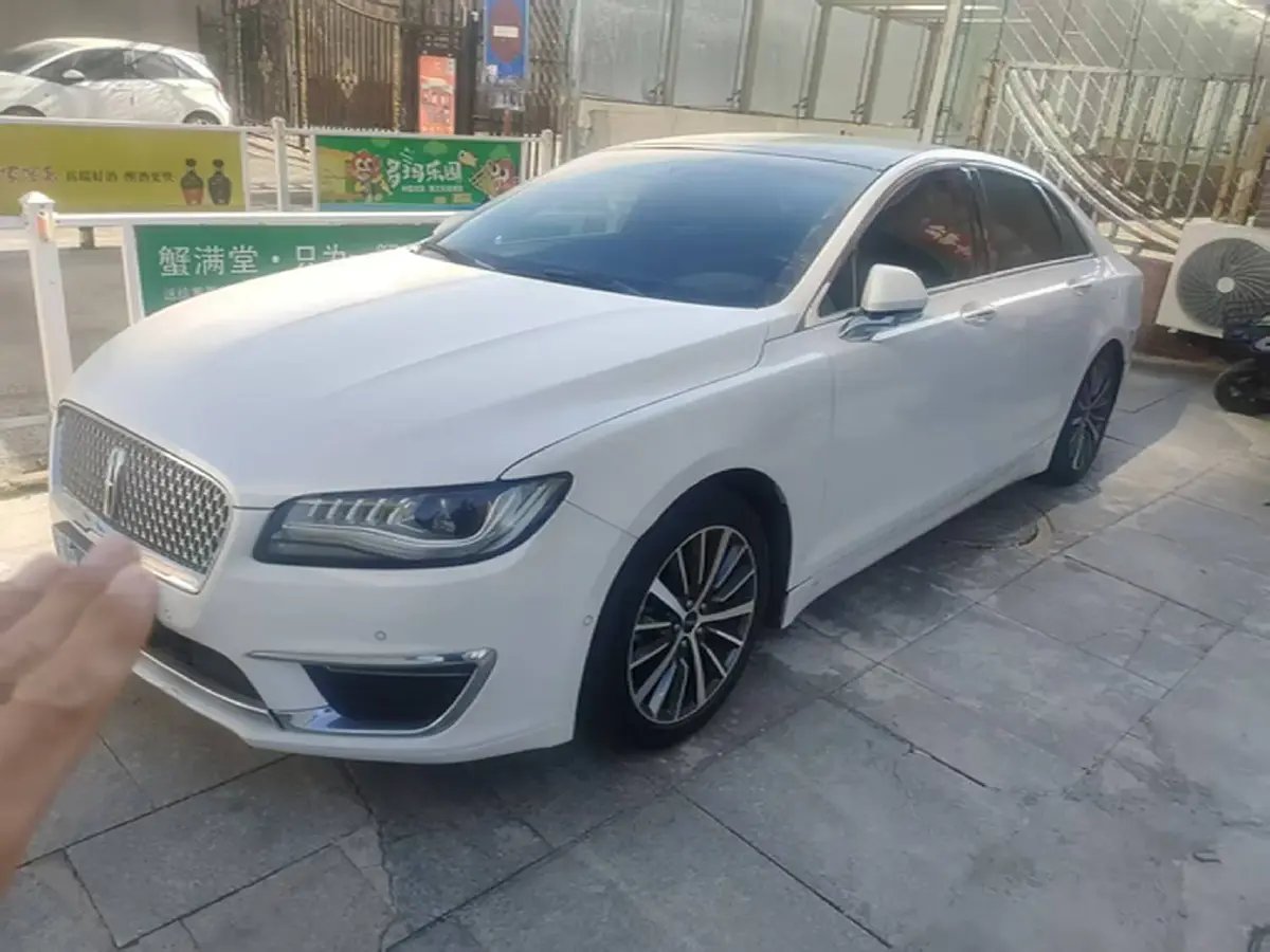 2017 Lincoln MKZ 2.0T 203HP L4 6AT