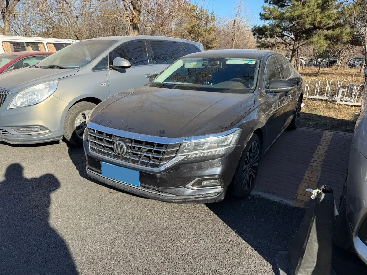 2019 Volkswagen Passat 2.0T 186HP L4 7DCT