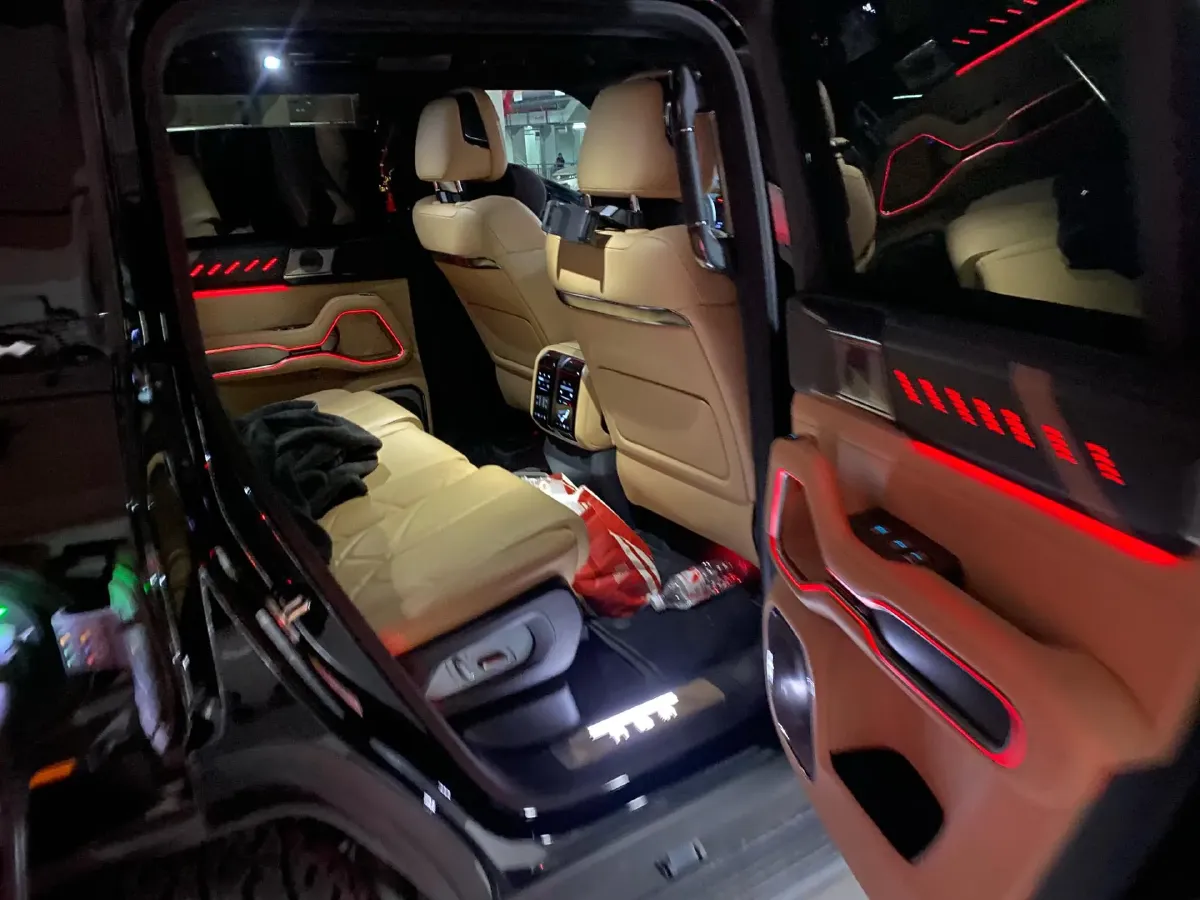 2025 FangChengBao Bao 8 2.0T 245HP L4 E-CVT PHEV 36.8KWH,autocango,china used car exporter,china ev exporter,chinese used car exporter,chinese used ev exporter