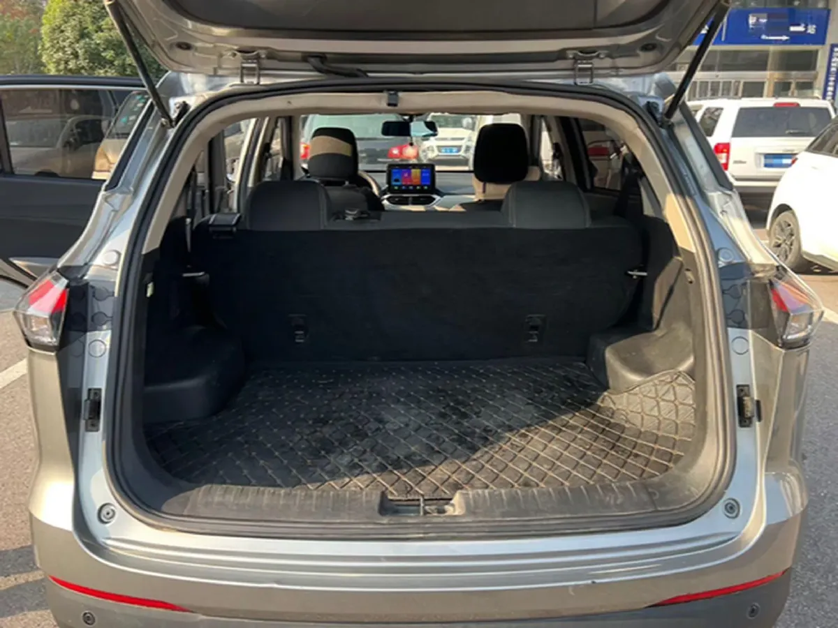 2021 BaoJun 510 1.5L 99HP L4 6MT,autocango,china used car exporter,china ev exporter,chinese used car exporter,chinese used ev exporter