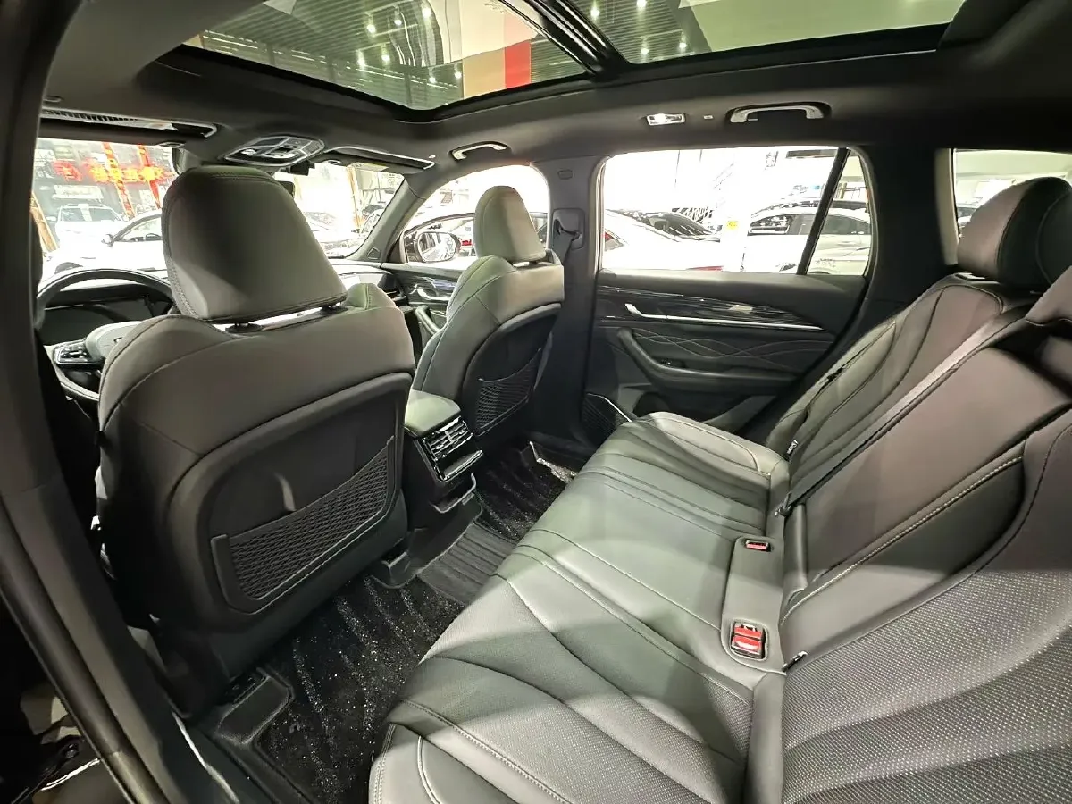 2024 Geely Monjaro 2.0T 218HP L4 7DCT,autocango,china used car exporter,china ev exporter,chinese used car exporter,chinese used ev exporter